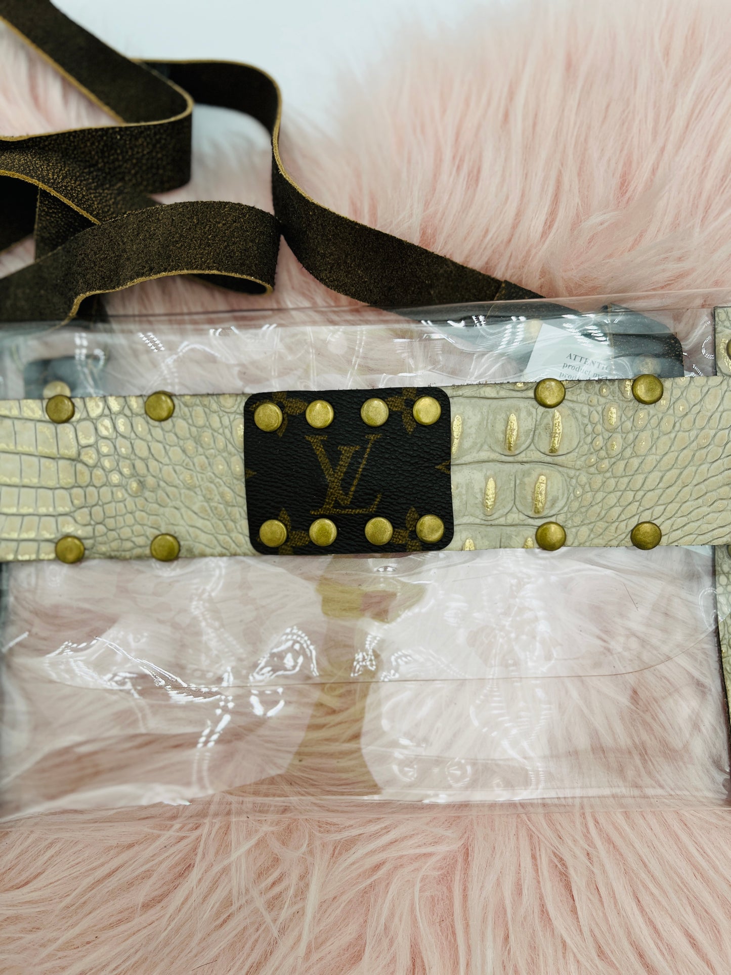LUXE Stadium purse/handbag Cream and Gold Crocodile